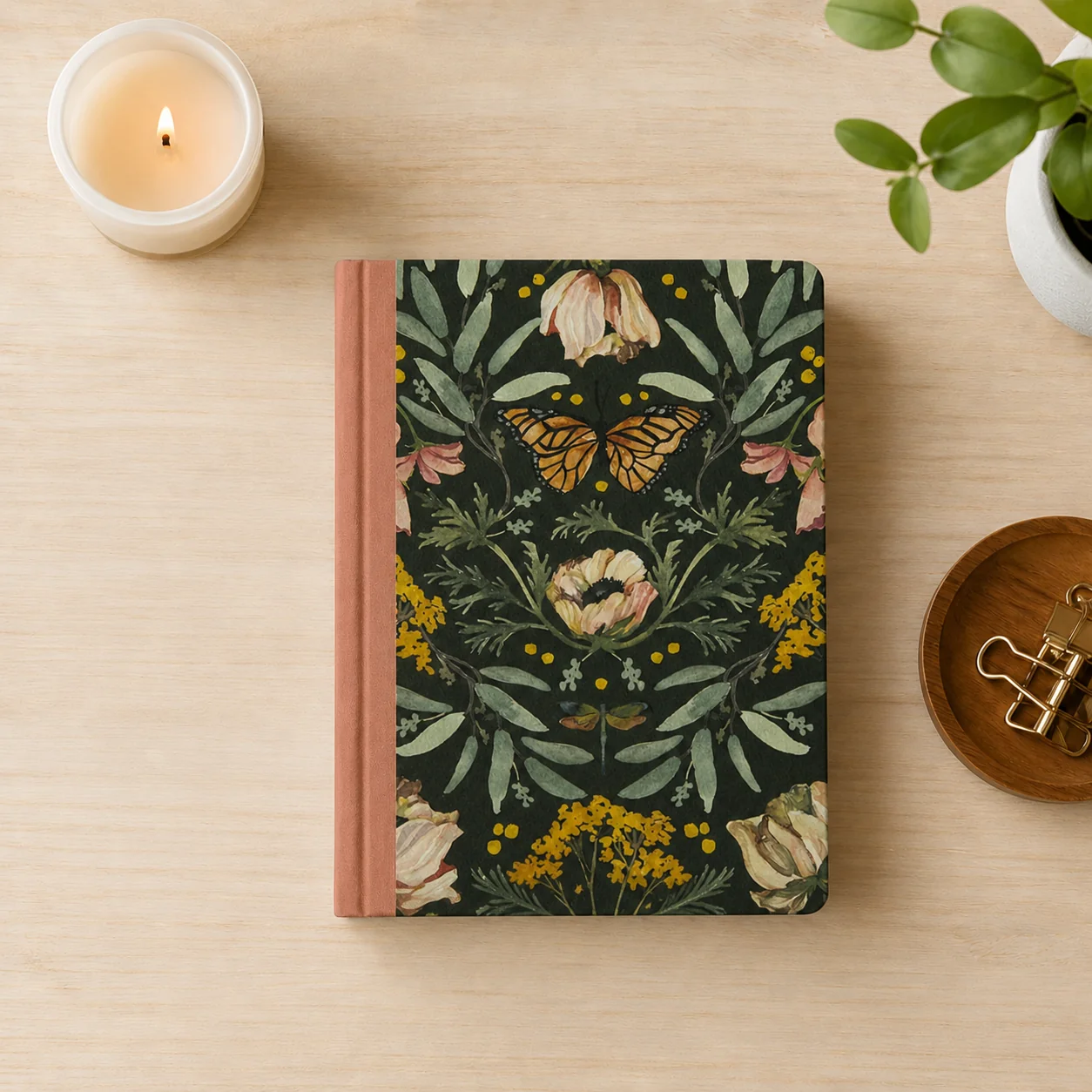 ESV Single Column Journaling Bible®, Butterfly Edition - Image 3